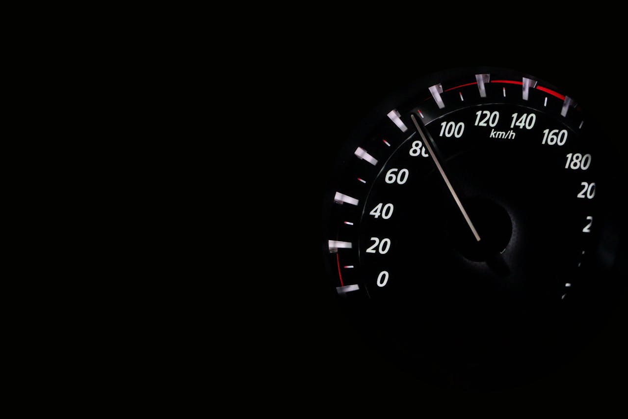 Bußgeld und Fahrverbot: Warum sich der Gang zum Anwalt für Verkehrsrecht lohnt